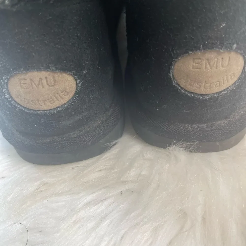 EMU Australia Stinger Metallic pewter and black sheepskin mini boots size 9